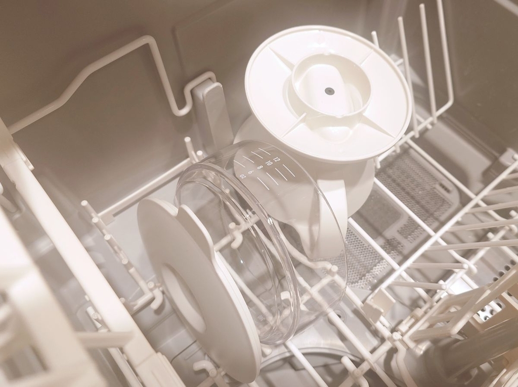 OXOオートドリップコーヒーメーカーを食洗機に入れた画像