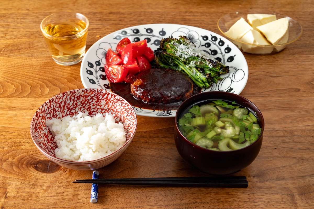 「アラビア」パラティッシのオーバル皿は25cmの大皿で使いやすく食卓が華やかに 食洗機や電子レンジにも対応