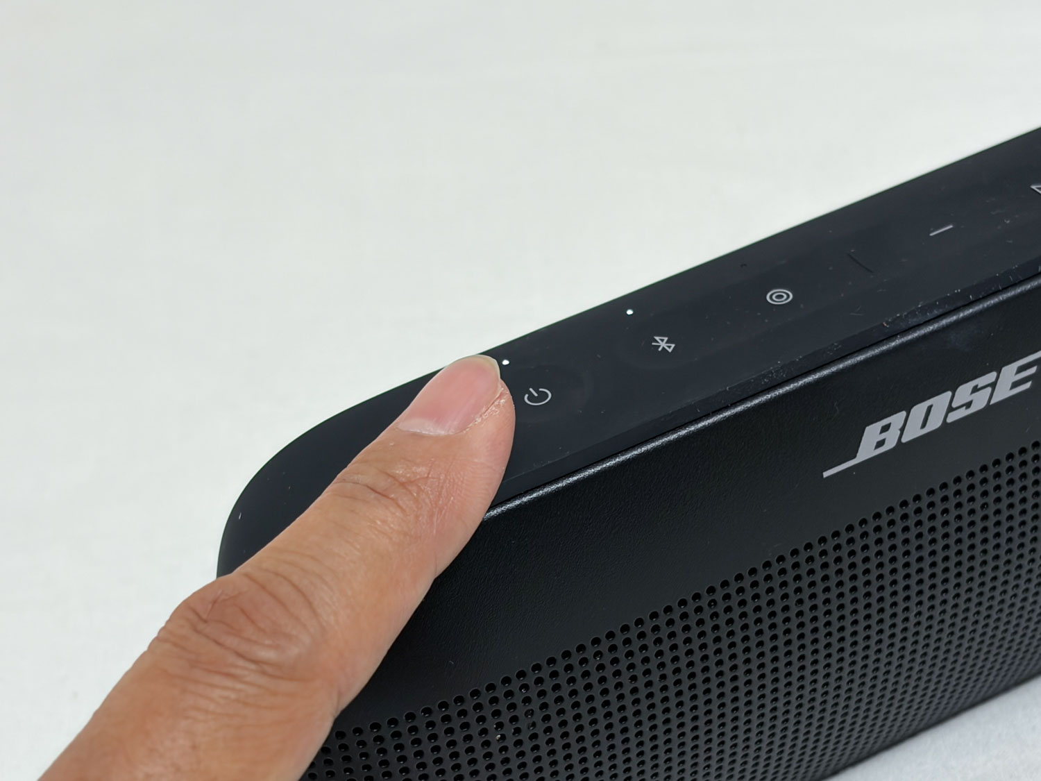 BoseのBluetoothスピーカー「SoundLink Flex」は1万円台でどこでも