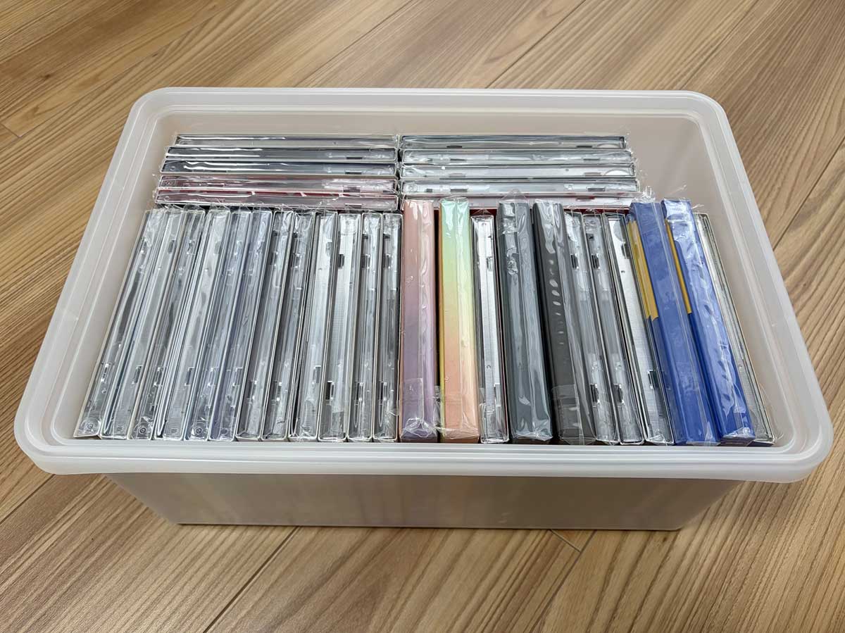 収納ボックスにCDを入れた様子