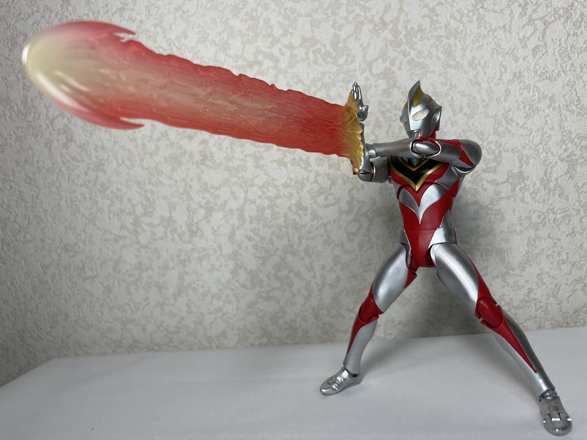 フィギュアーツ 真骨頂 ウルトラマンガイア（V2） 買いました。 - So