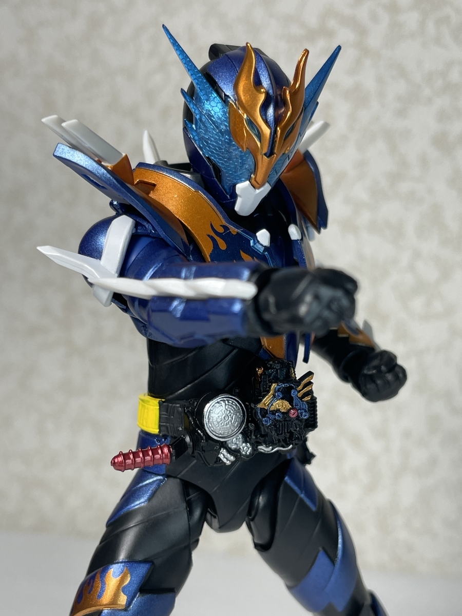 フィギュアーツ 仮面ライダークローズ 買いました。 - So sweet memories