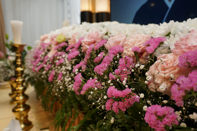 21 01 25 ゆぐちの花祭壇