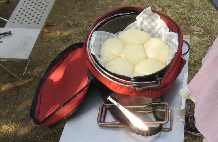 ダッチオーブン パン　発酵