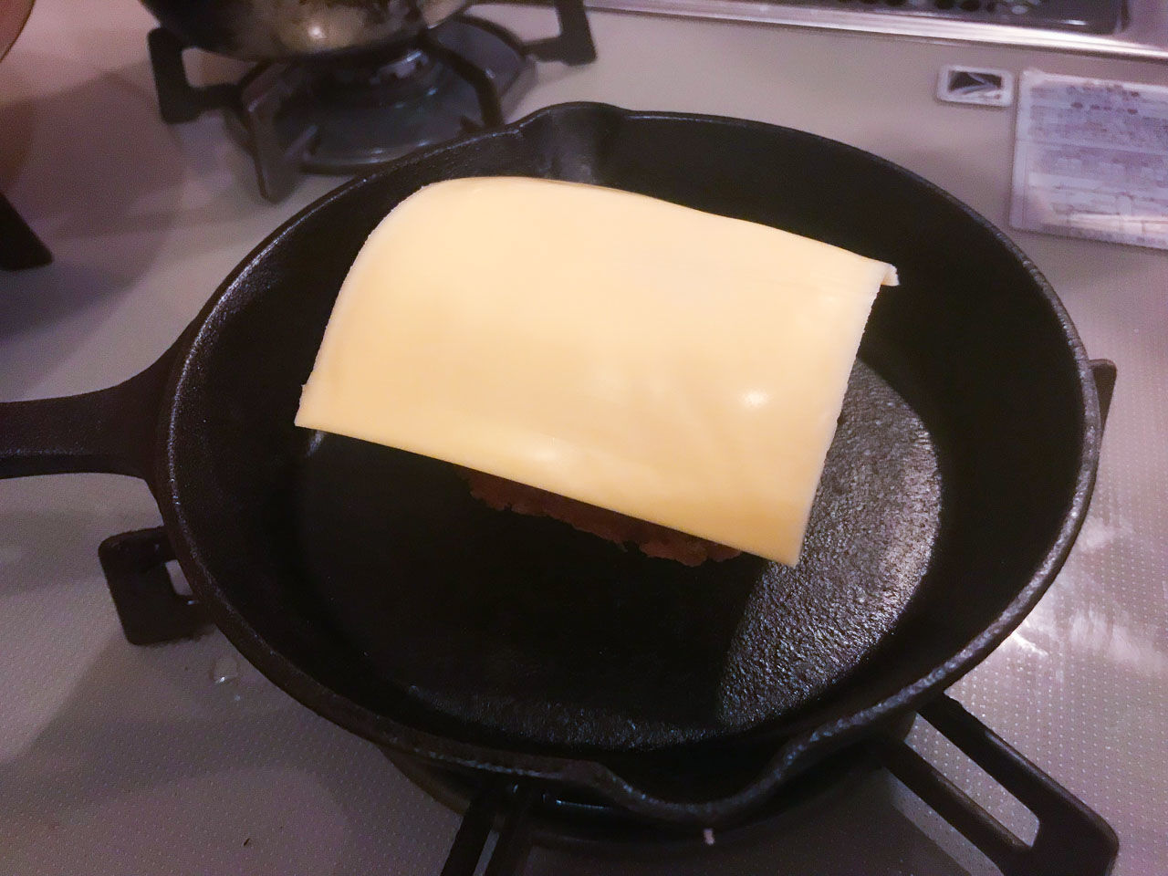 焼く料理ではフライパンよりガスバーナーの方が優れている 説を頑張って検証 メシ通 ホットペッパーグルメ 焼く料理ではフライパンよりガスバーナーの方が優れている 説を頑張って検証 メシ通 ホットペッパーグルメ
