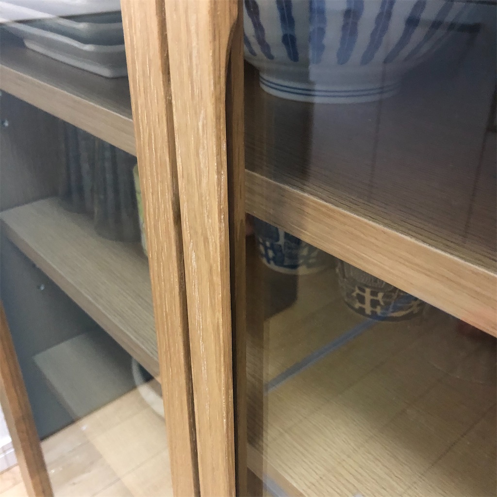 【ICHI】無印良品　食器棚　木製キャビネット 木製キャビネット・ガラス扉・ウォールナット材 | 無印良品