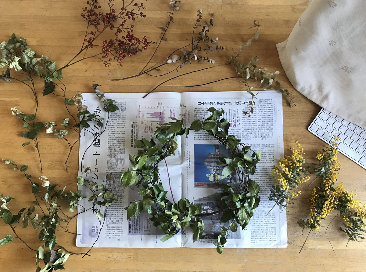 初雪カズラでリースを作ってみました〜つづき - space_with_story