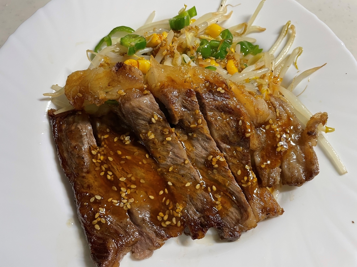 魔法のフライパンでステーキを焼く Staubストウブのある日常 魔法のフライパンでステーキを焼く Staubストウブのある日常
