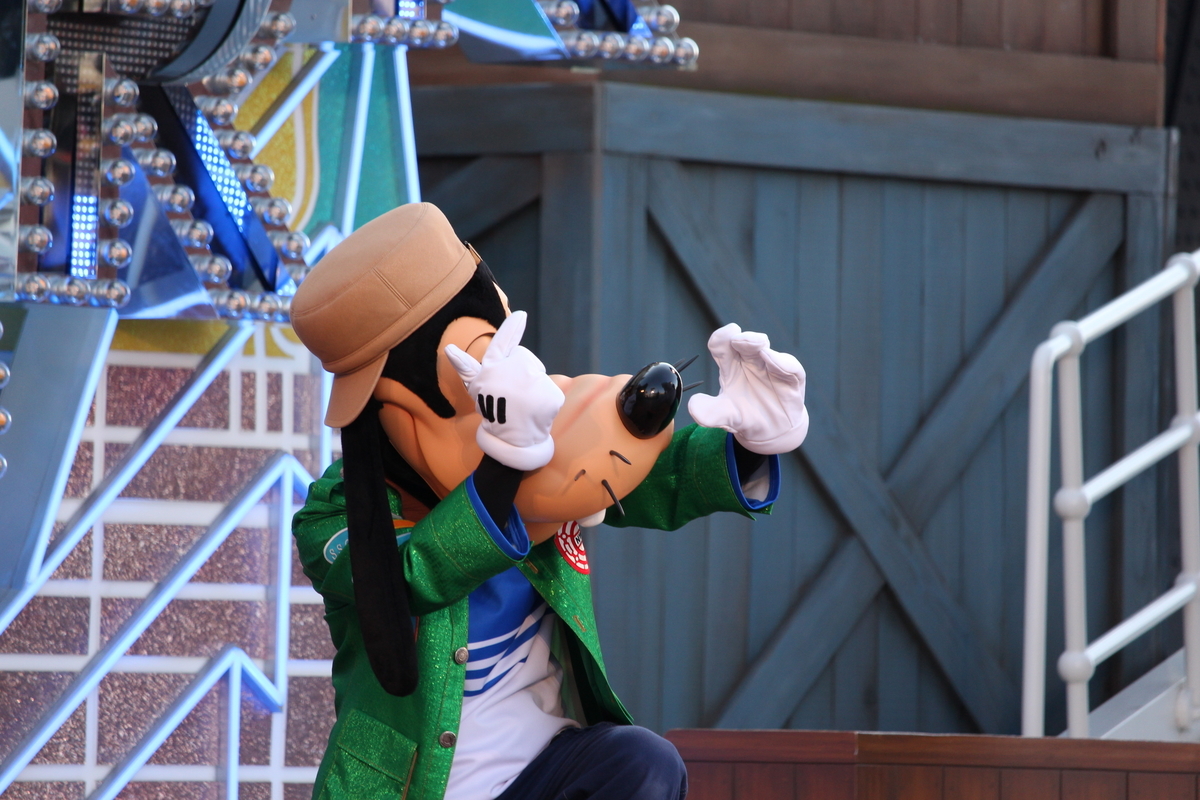 Disney ミッキー プルート ベンチ つつか ガーデンフィギュア