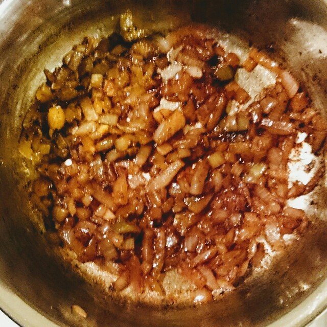 スパイスカレー脱ワンパターンのために玉ねぎを茶色に焦がしてみた Spicy365days