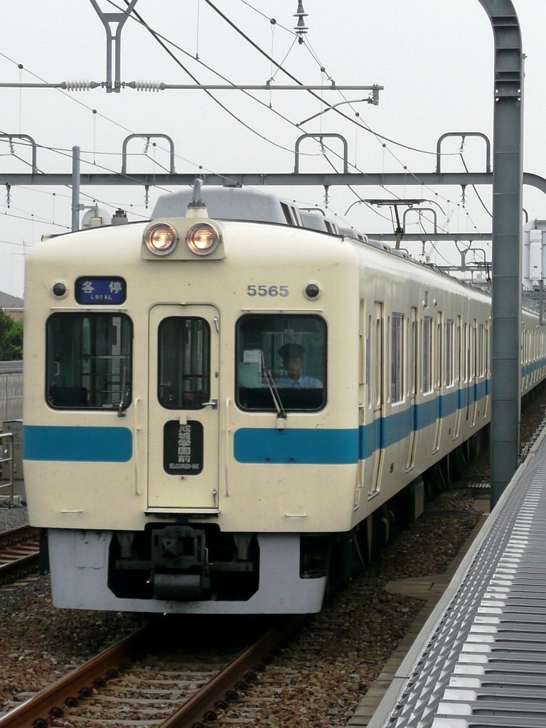 今はなき5265Fの各停成城行き（2007年8月31日、祖師ヶ谷大蔵駅にて）