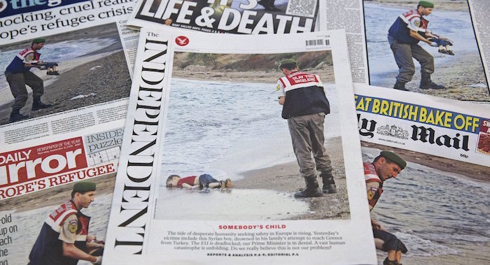 難民問題を一面で煽ったイギリス・メディア 画像:難民問題を一面で煽ったイギリス・メディア