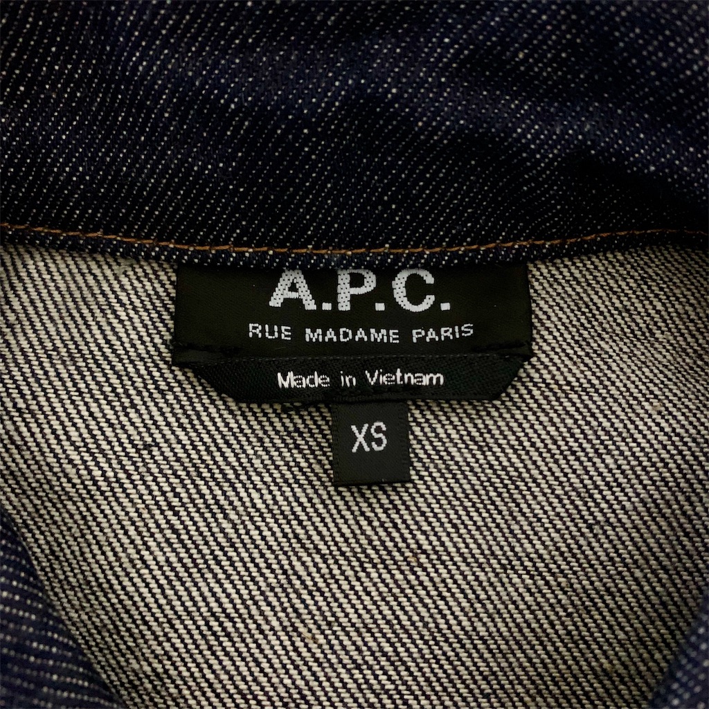 新品未使用 A.P.C.レディースダークデニムジャケットSサイズ A.P.C.レディースダークデニムジャケットSサイズ