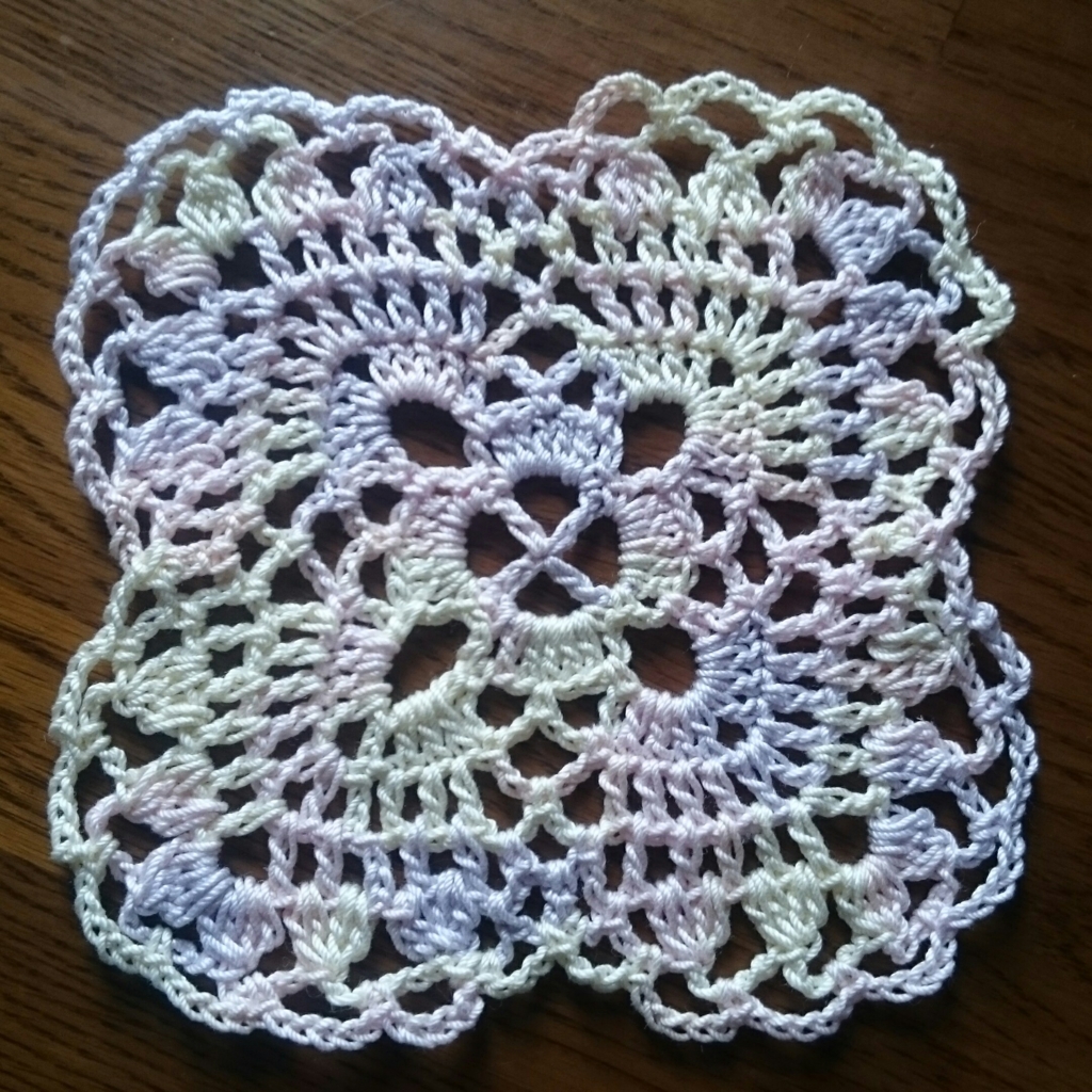 続 ダイソーのレース糸 Lace Yarn を使って ドイリーを編んでみた 道くさのせかい