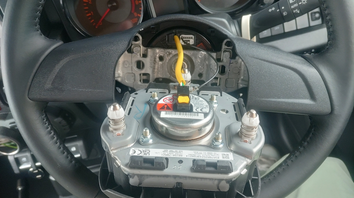 jb64 ジムニー　スズキ純正部品　xc 本革 ジムニー(JB64)のハンドルを本革(XC純正)に交換した件 - srtarou