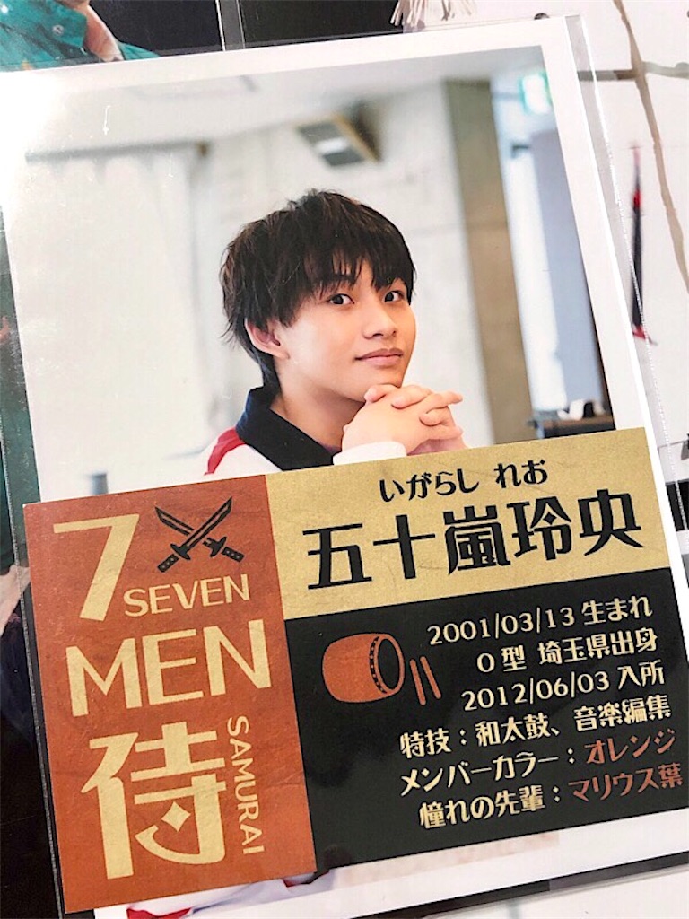 君を忘れたこの世界を愛せた時は会いに行くよ 笑えるほど愚かで泣けるほど愛しい 君を忘れたこの世界を愛せた時は会いに行くよ 笑えるほど愚かで泣けるほど愛しい