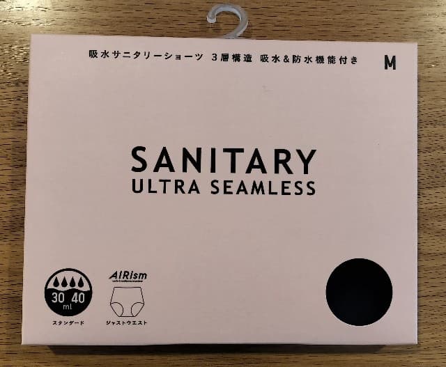 ユニクロ　吸水ショーツ　パッケージ