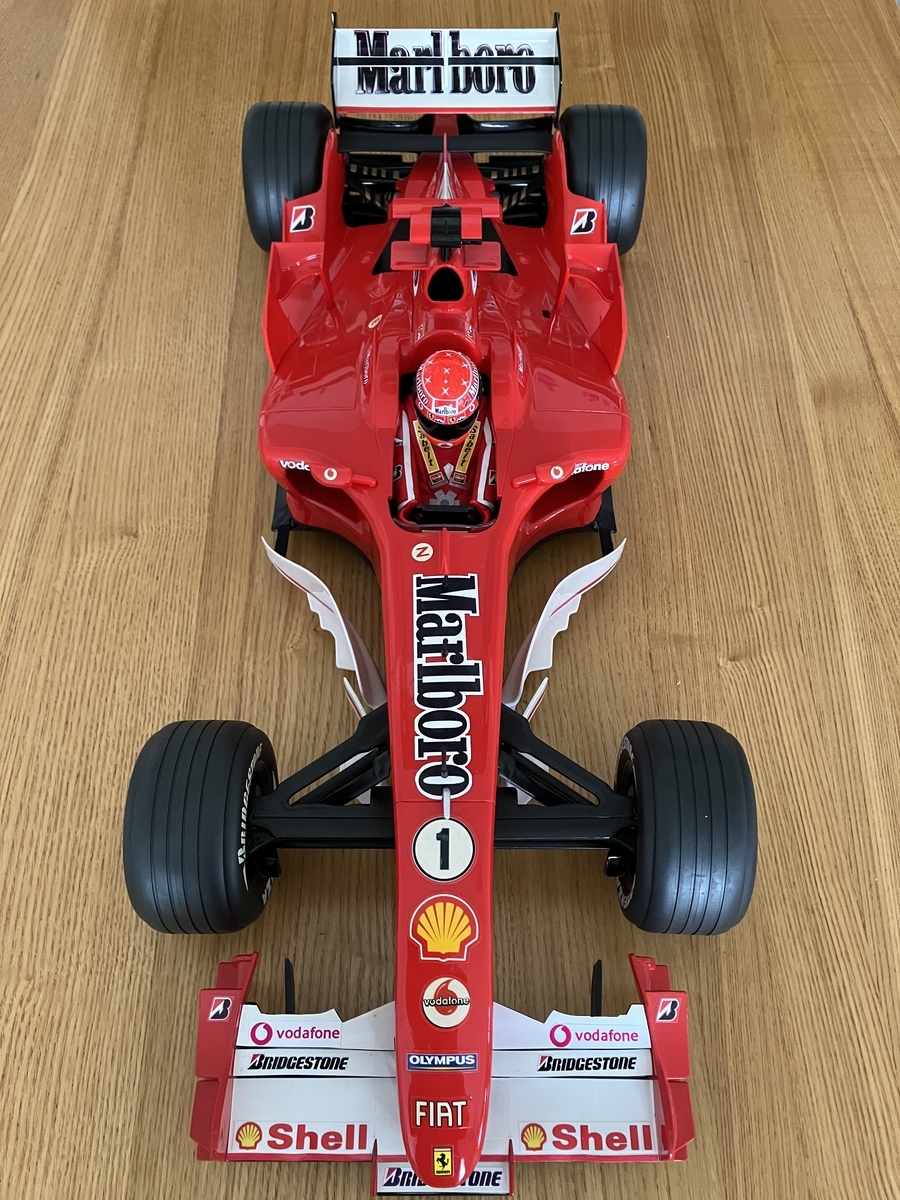 1/7巨大モデル フェラーリF2005 #1 シューマッハ ディスプレイ モデル 1/7 フェラーリF2005 - ミニカーとラジコンの思い出
