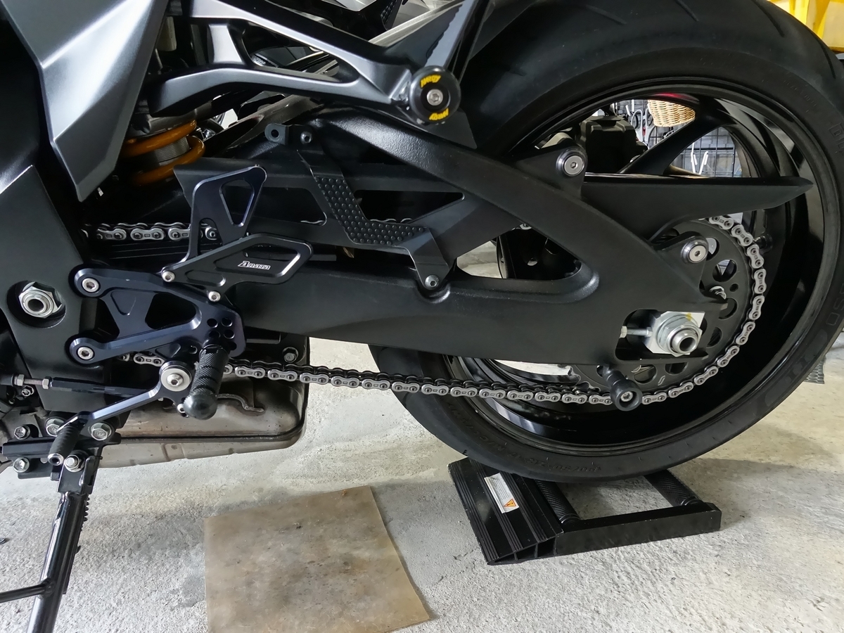 MT-07 メッシュエアスクープの塗装 新型カタナ 520スプロケットの当り