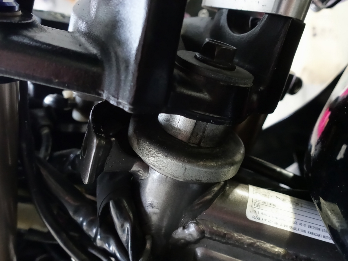 Steering stem bearing rattling