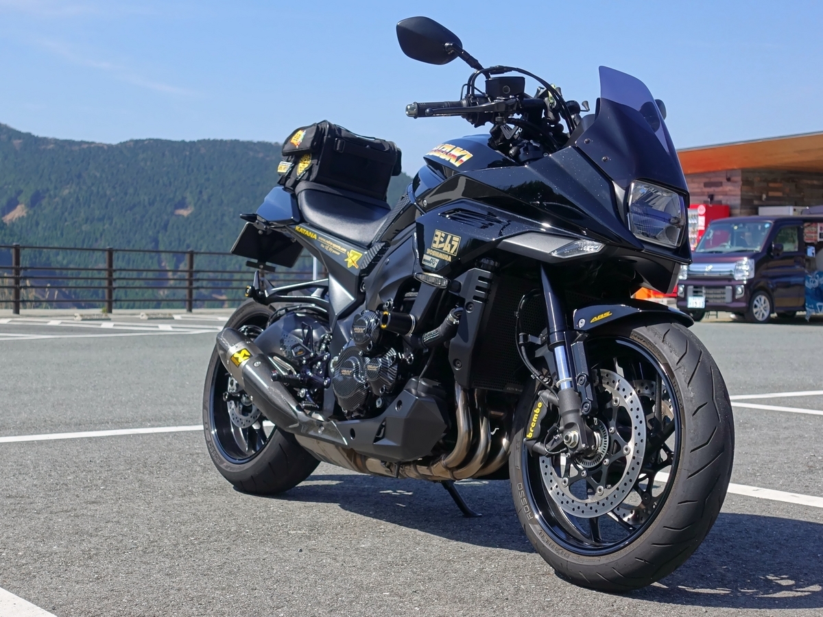 新型カタナ 前後タイヤ交換<5回目> PIRELLI DIABLO ROSSO IV