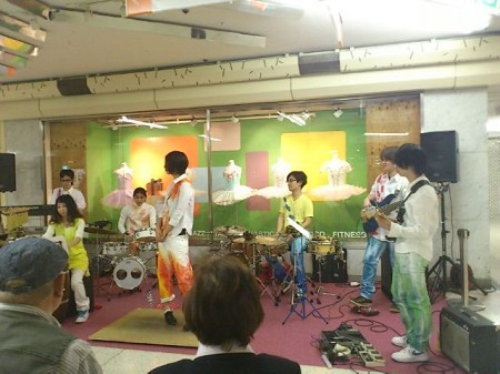 f:id:stereocat:20110501022701j:image f:id:stereocat:20110501022701j:image