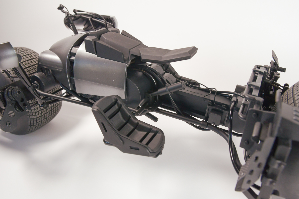 HOT TOYS BAT POD - TOP