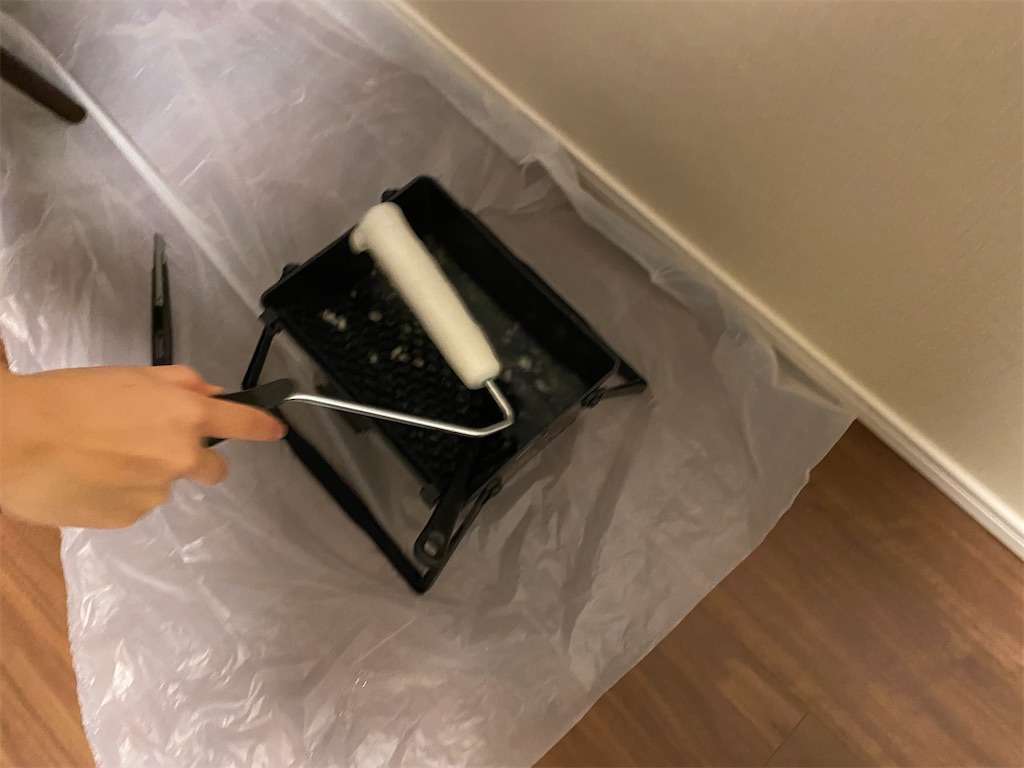賃貸でも使える剥がせる壁紙 Rasch ラッシュ で部屋のインテリアを激変させてみた シンプル都心ライフ
