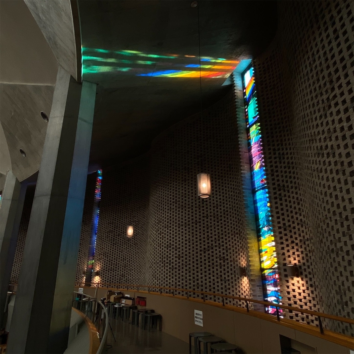 ステンドグラス - St.Ignatius Tokyo Online Guidebook