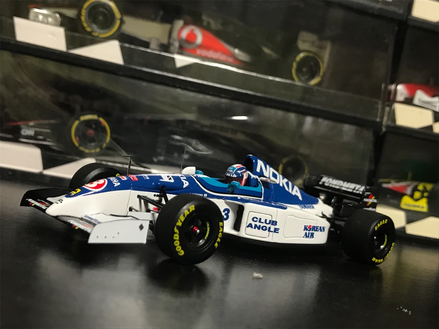F 1 TYRRELL-YAMAHA 023 Blanc/Bleu U. KATAYAMA GP 1995- 1:43 MINICHAMPS 430950003