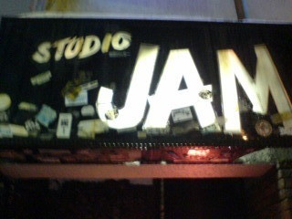 1月21日、新宿JAM看板