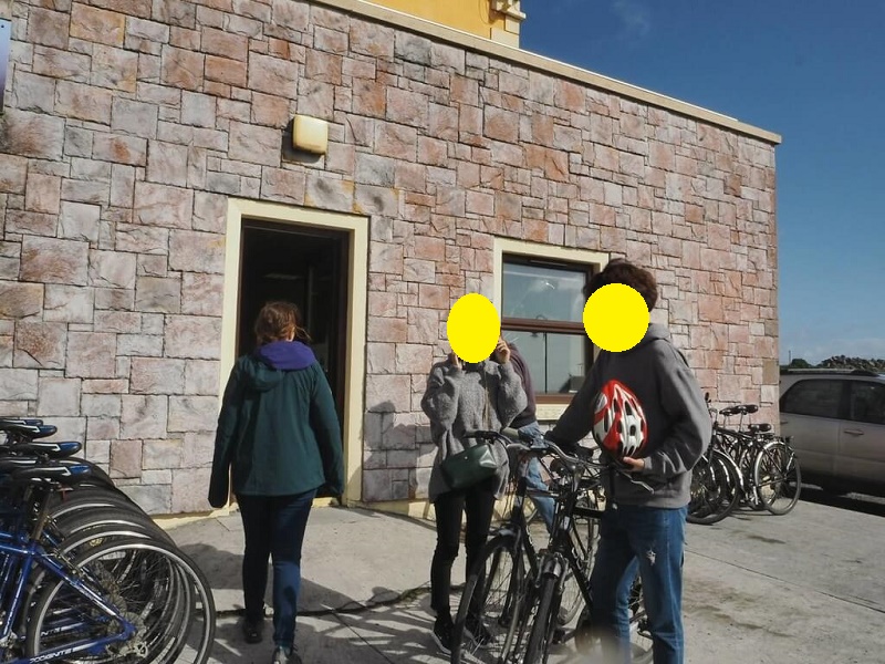 イニシュモア島