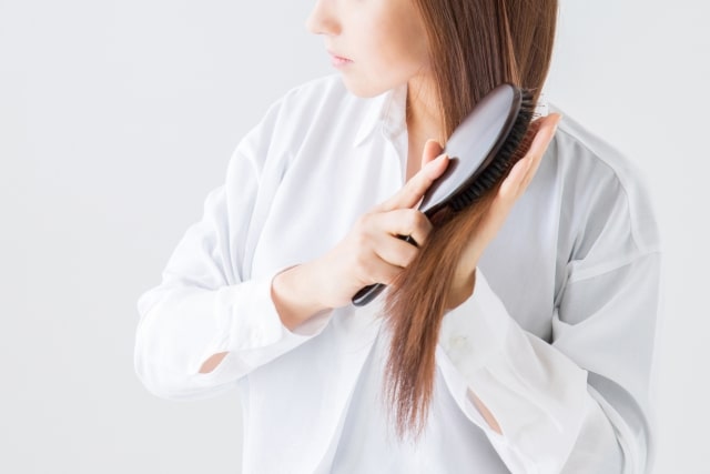 産後の抜け毛がひどい 髪型のおすすめは 楽に薄毛カバーできるヘアスタイルって お役立ち情報サーチ