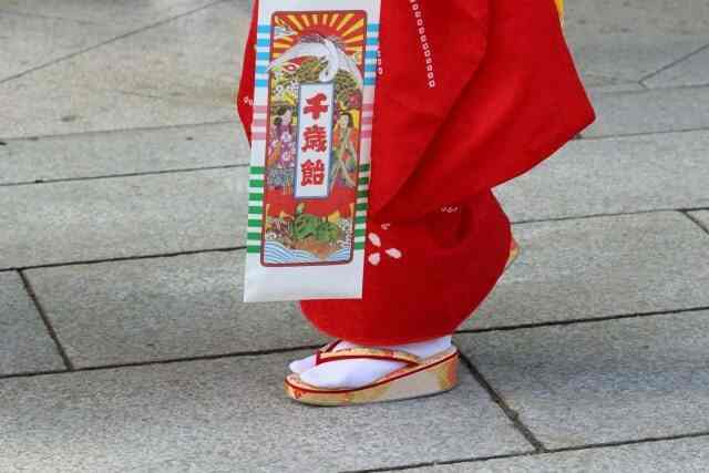 千歳飴ってどこで買えるの 販売時期は 神社や写真スタジオで売ってる お役立ち情報サーチ