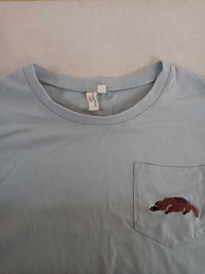 5分でできる Tシャツの首回りを広げる簡単リメイク方法 お役立ち情報サーチ 5分でできる Tシャツの首回りを広げる簡単リメイク方法 お役立ち情報サーチ