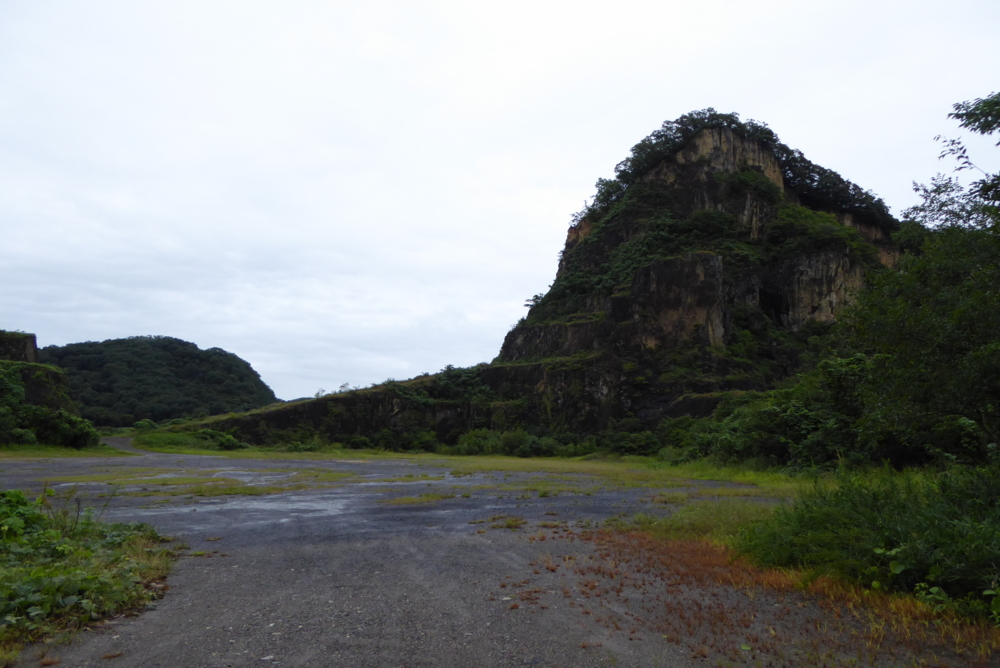 栃木県 岩舟山採石場跡 爆破シーンの定番地へ行ってきました かきたいやうにかく