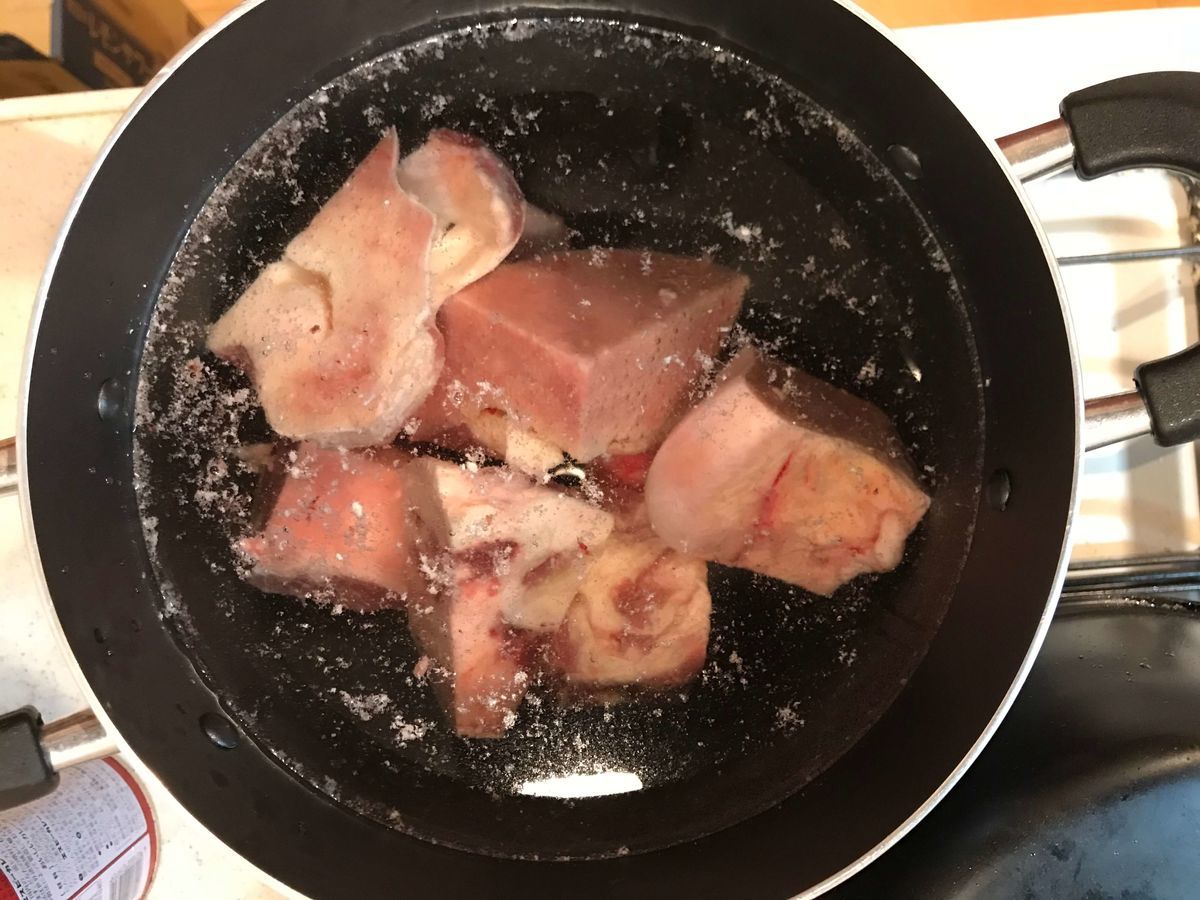 牛骨スープでビーフカリー 肉汁爆弾