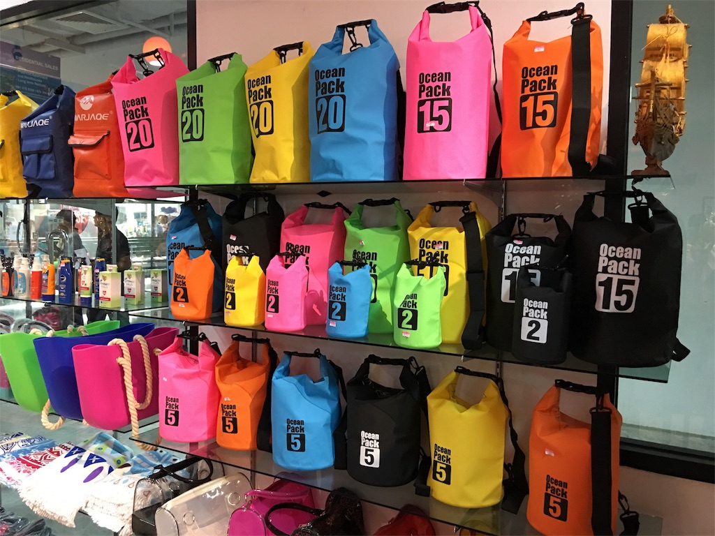 絵　プーケット　ピピ島　ケース付き レビュー】プーケットのピピ島を巡るツアーは想像以上の感動を