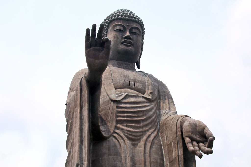 青銅製の仏像彫刻の鐘 牛久大仏 「青銅製立像」で世界一高いと - 写真で綴るすぎさんのブログ