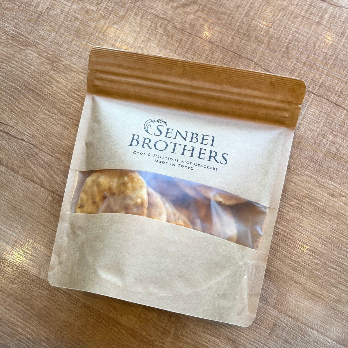 SENBEI BROTHERSのせんべい。ぱりぱりでおいしい