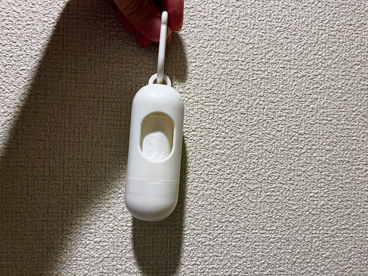 小さな袋が入っているセリアの袋入れ