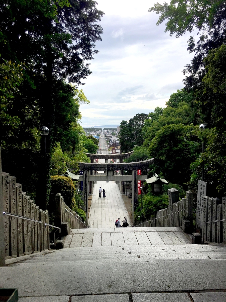 宮地嶽神社の光の道