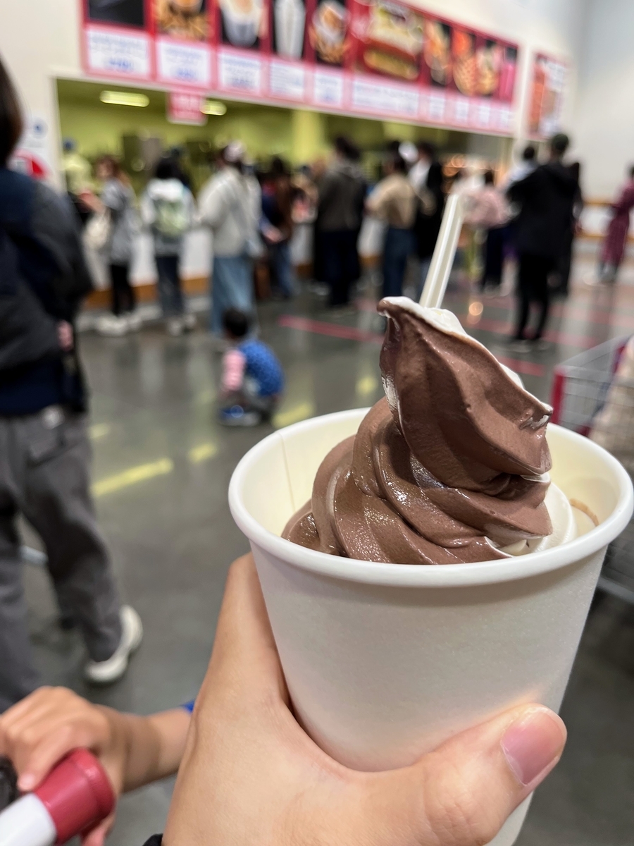 コストコのソフトクリーム。これで300円だから驚き