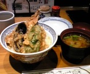 浅草のお店にて天丼