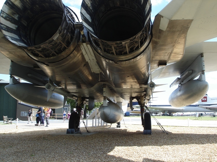 個別「[F15]アレスティング・フック」の写真、画像 Duxford IWM 酔影部