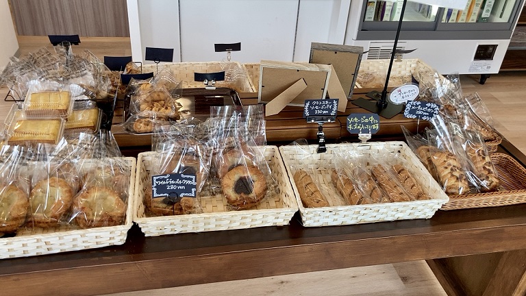 新潟市西蒲区にオープンしたばかりのパン屋さん 北欧 クラフト ベーカリー巻本店 好き放題 Diary