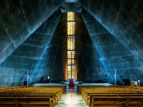 東京カテドラル聖マリア大聖堂 - 日本のすばらしい建築物