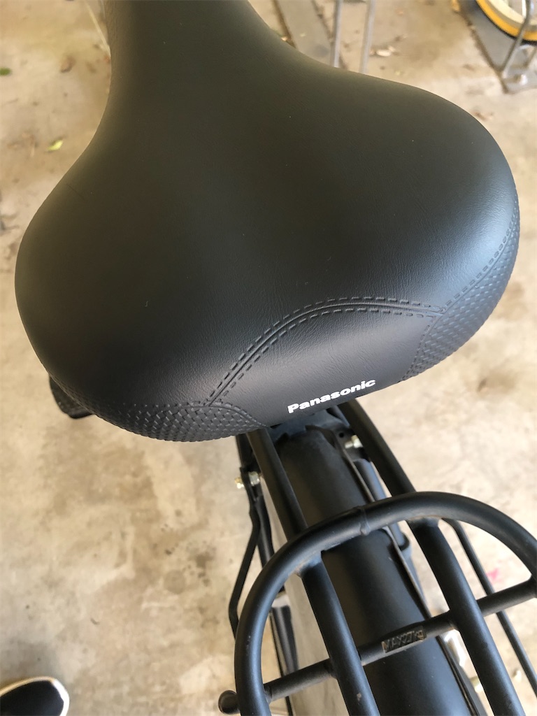 電動アシスト自転車 (サドルは社外品に交換すみ) 電動自転車、サドル交換は意外と簡単 - sumireのセミリタイア、FIRE記録