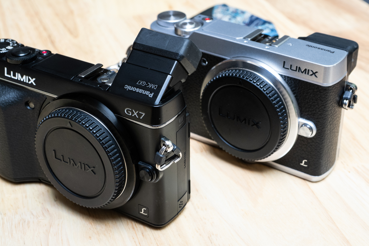 Panasonic LUMIX GX7 ブラック（EVF不良） SONYがEVFがチルトするカメラを出すらしいけど、それ12年前にLUMIX GX7