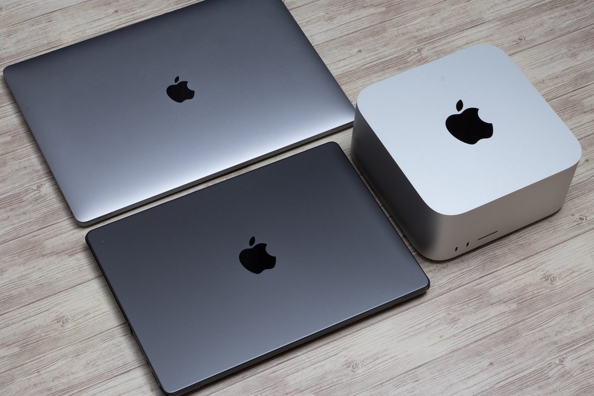 Apple - MacBook Pro Retinaモデル　office 動画編集ソフト付き Amazon.com: Apple MacBook Pro MGXA2LL/A 15-Inch Laptop with
